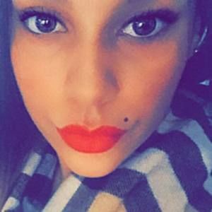 Meet your Posher, Lenita